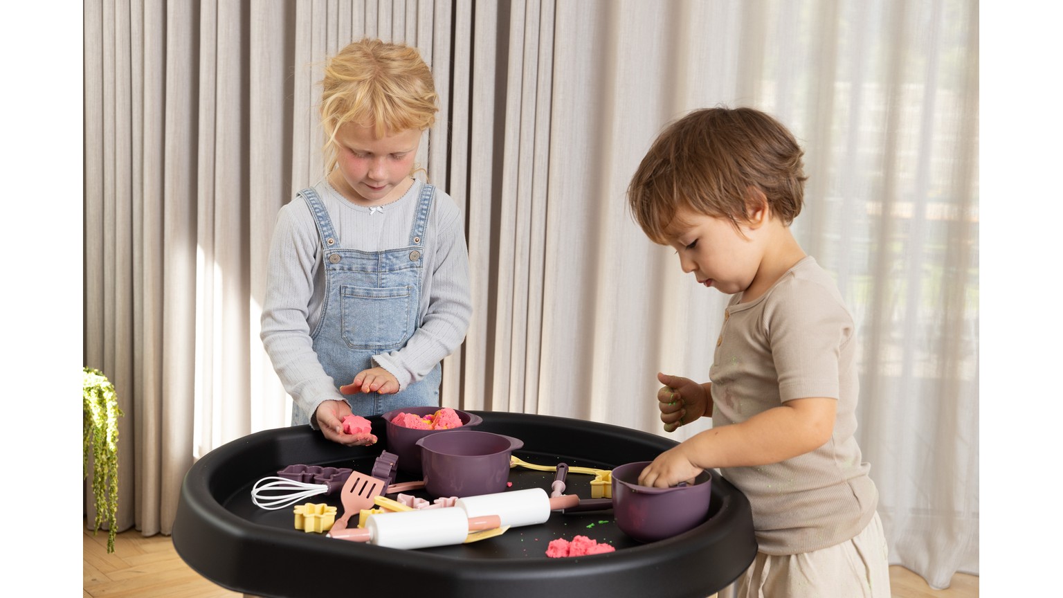 Hexacle® Tuff Tisch Schwarz  92 Cm Mit Rahmen Groß
